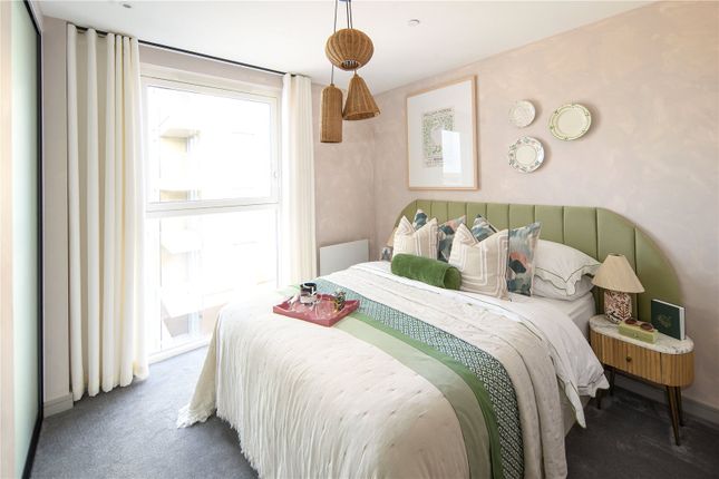Flat for sale in Eden Grove, Staines-Upon-Thames