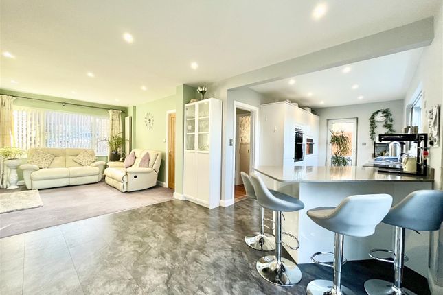 11, Arthursdale Grange, Leeds photo 2