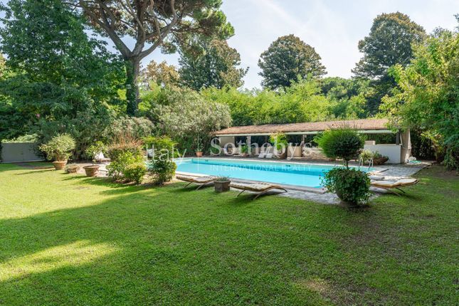 Villa for sale in Via Delle Vignette, Pietrasanta, Toscana