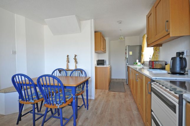 242, Hendre Farm Drive, Newport photo 3