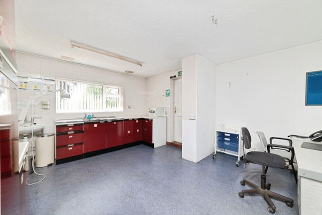 Meddygfar Cwm, 4, Gwilym Road, Swansea photo 4