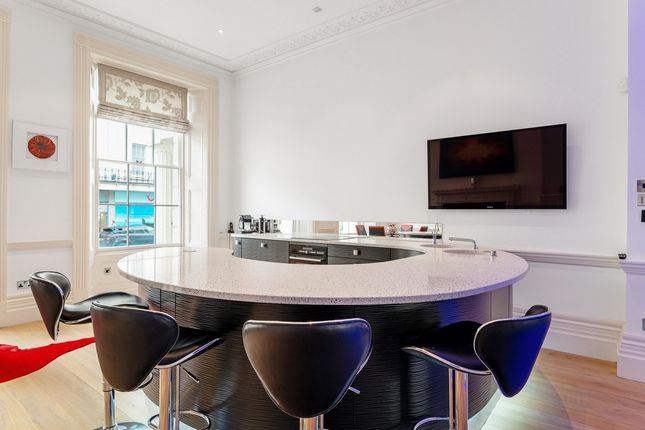 Flat Apartment 4, William House, 3, Parade, Leamington Spa photo 3