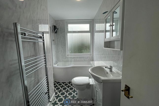 Victoria St, Hucknall, Nottingham photo 2