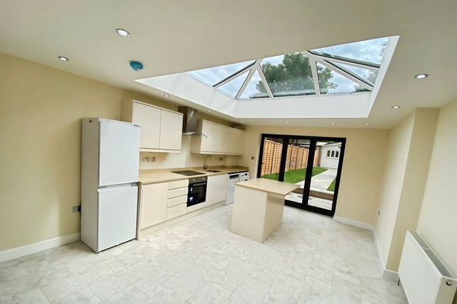 157 Chandos Road, London photo 4