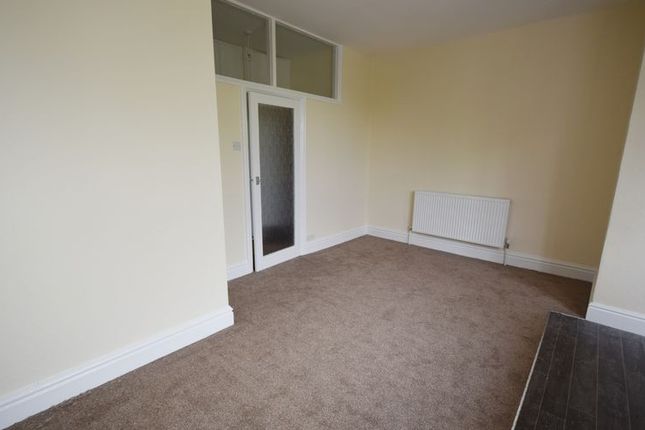 Flat 5 Wharncliffe House,,, 89 High Street, Rotherham photo 5