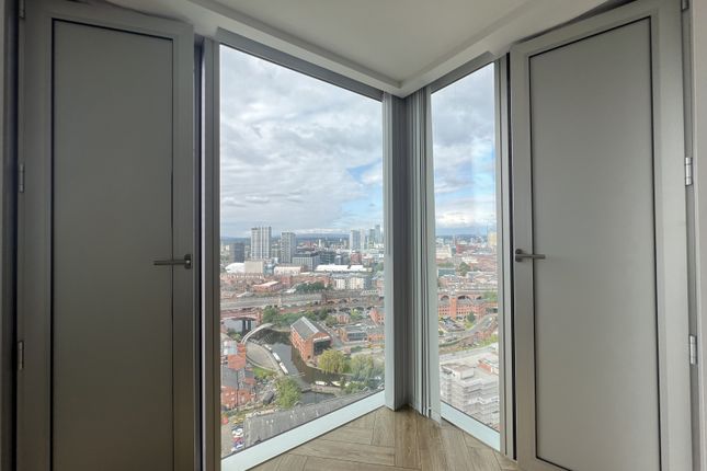 Apartment 2603, The Elizabeth Tower, 141 Chester Road, Manchester photo 4