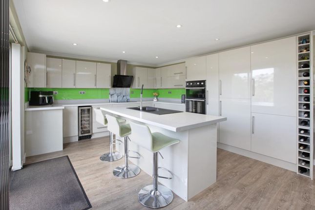 42 West Cliff Road, Dawlish photo 2