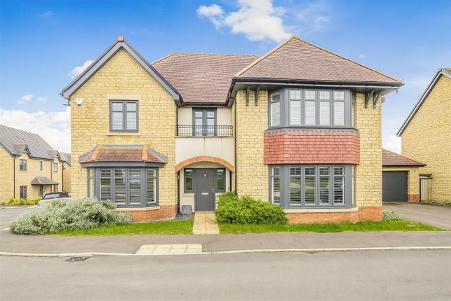 Thumbnail Detached house for sale in Onyx Close, Swindon