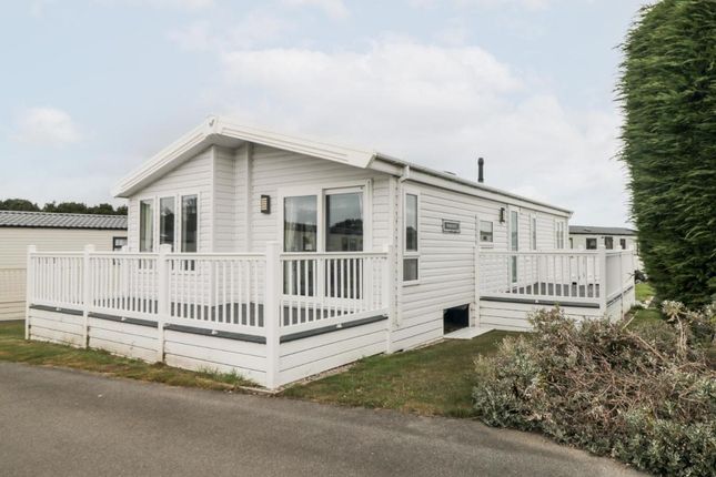 Thumbnail Lodge for sale in Finch 49, Parkdean Resorts, Scarborough