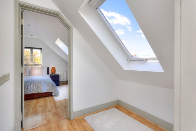 Coachhouseupstairs