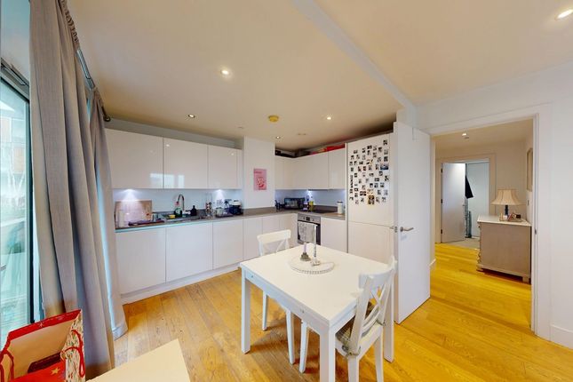 4a, Cribb Lodge, London photo 2