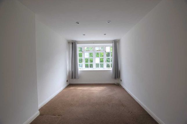 25, Paynesfield Road, Bushey photo 5