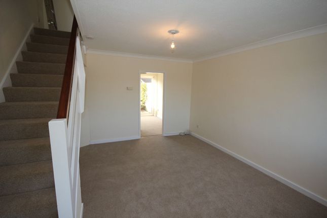 9 Hoblands, Haywards Heath photo 2