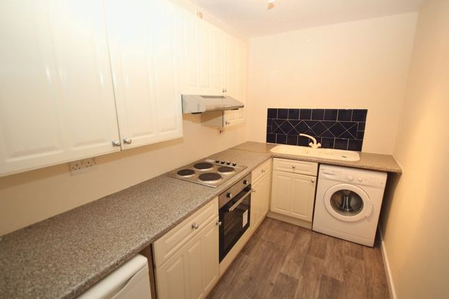 Flat to rent in The Meadows, Red Lumb, Norden, Rochdale