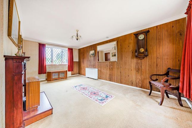 Semi-detached house for sale in Wigginton, Oxfordshire