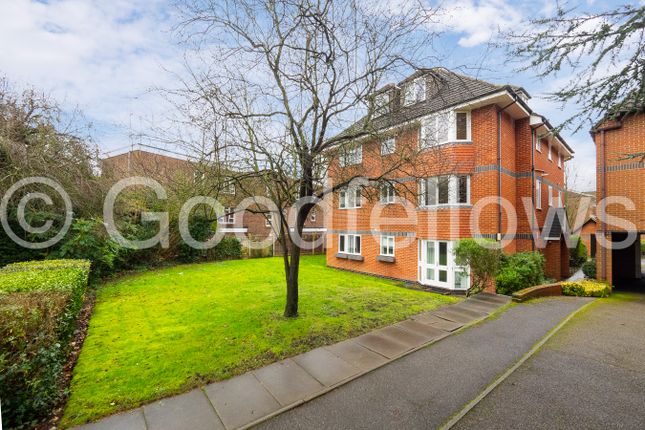 Thumbnail Flat to rent in Grange Road, Sutton, Surrey