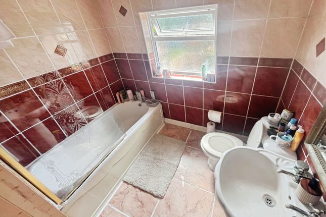 7, Colton Street, Doncaster photo 4