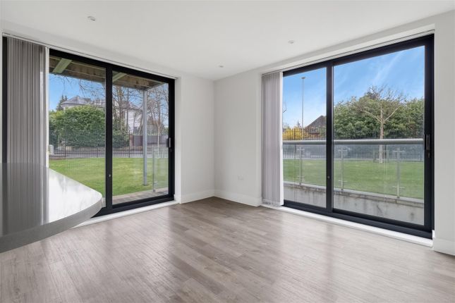 Apt 2, The Brook House, 1a Hatherley Road, Cheltenham photo 3