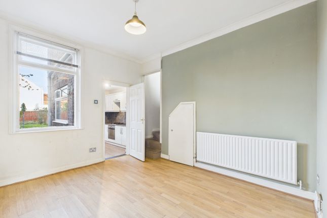 77, Grovehill Road, Beverley photo 4