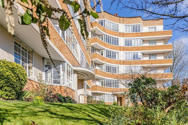 Thumbnail Flat to rent in Cholmeley Park, Highgate