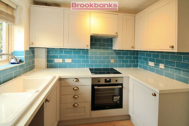 20, Moss Way, Dartford photo 4