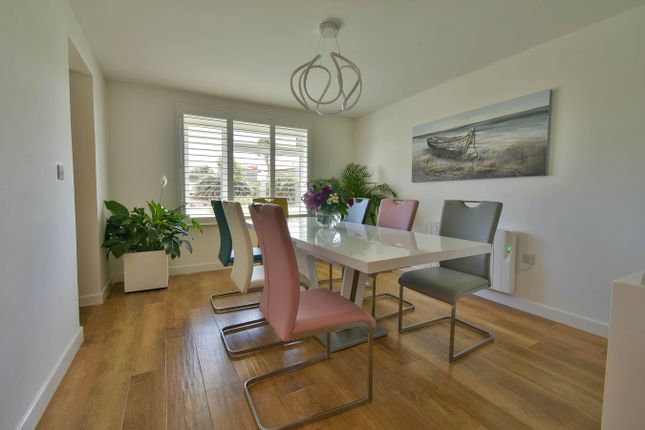 4 St Kitts, West Parade, Bexhill-on-Sea photo 4