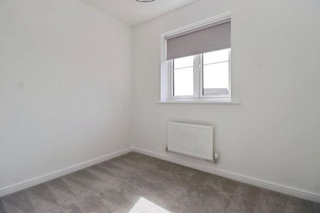 6, Fairburn Close, Market Harborough photo 5