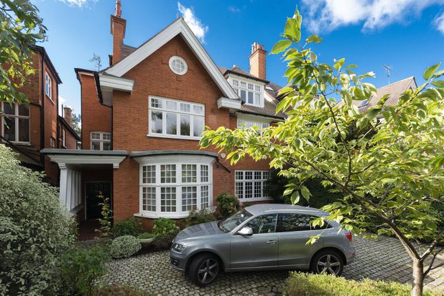 Thumbnail Property for sale in Bracknell Gardens, Hampstead