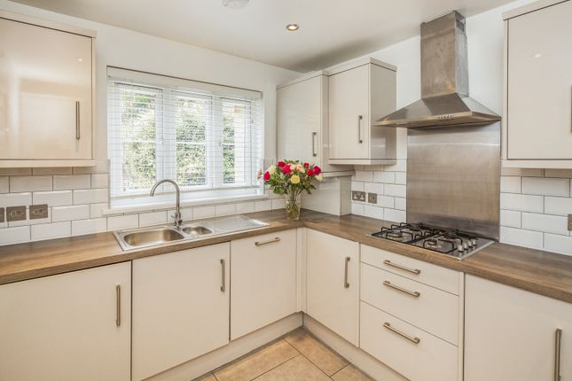 5, Rubens Gardens, 469a, Lordship Lane, London photo 4