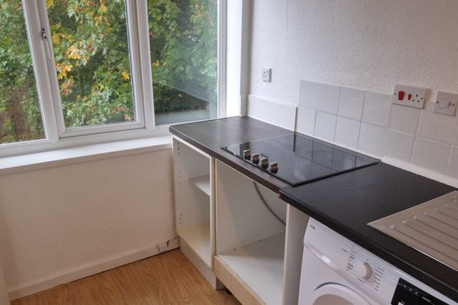 Chilvers Grove, Solihull photo 2