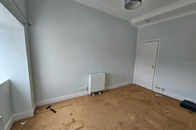 Flat 2, 20, Warren Road, Torquay photo 3