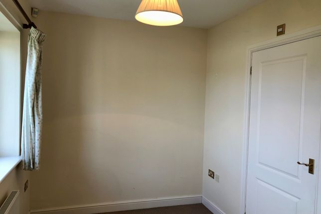 Bungalow to rent in Crewe Road, Haslington