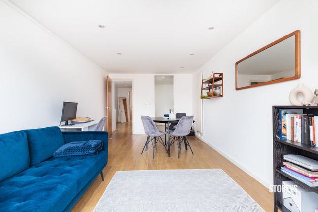 Thumbnail Flat to rent in Bacon Street, Shoreditch, London