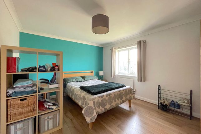169 Lower Road, Faversham photo 3