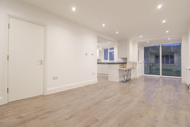 Rhodrons Avenue, CHESSINGTON photo 3