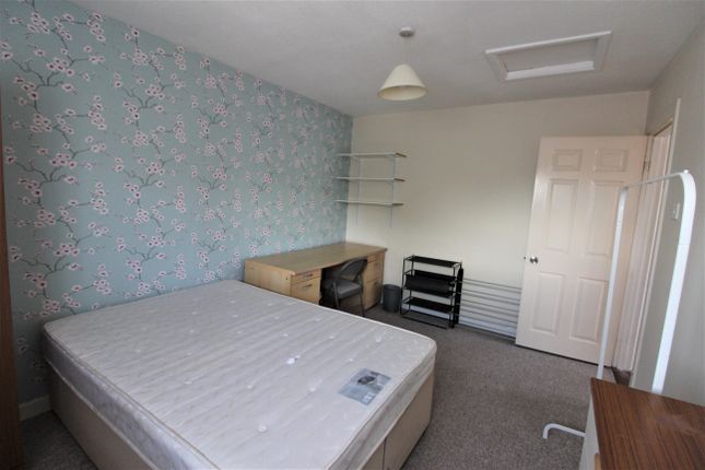 End terrace house to rent in Cumberland Street, Portsmouth