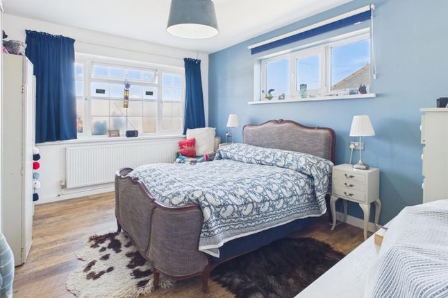 49, Dorothy Avenue, Peacehaven photo 4