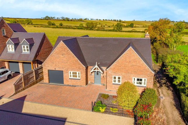 23 North Lodge Road-10.Jpg