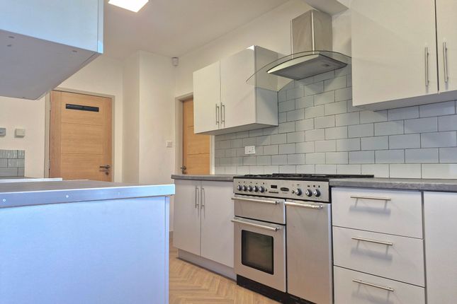 14 Craighall Road, Bolton photo 2