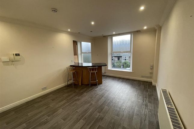 Flat to rent in Kirkgate Apartment 2, Shipley, Shipley