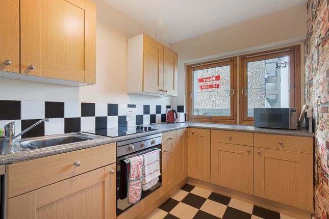 84, Hutcheon Court, Aberdeen, Aberdeen photo 4