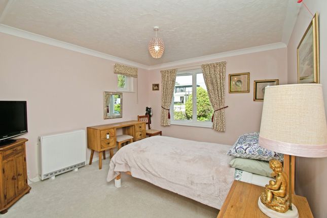 Flat 9,, Carnes Court, Falmouth photo 4