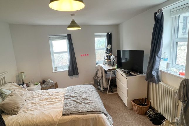 Mews house to rent in Buttersby Lane, Plymouth