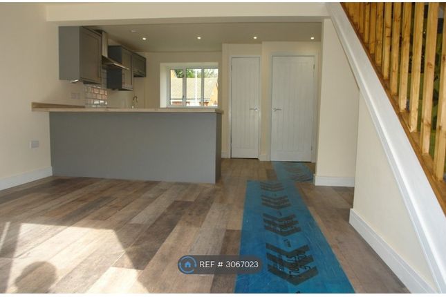 Salem Grove, Oldham photo 5