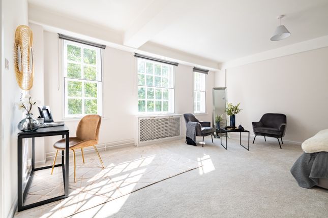 Flat to rent in Dolphin Square, London SW1V, London,