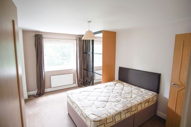 12 Barwick Court, Station Road, Leeds photo 5