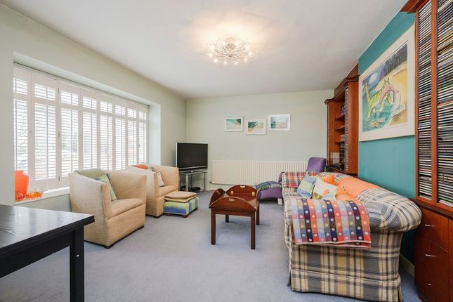 1b,Flat 1, Delamere Road, London photo 4