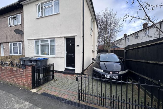 Property for sale in Pear Tree Close, Mitcham
