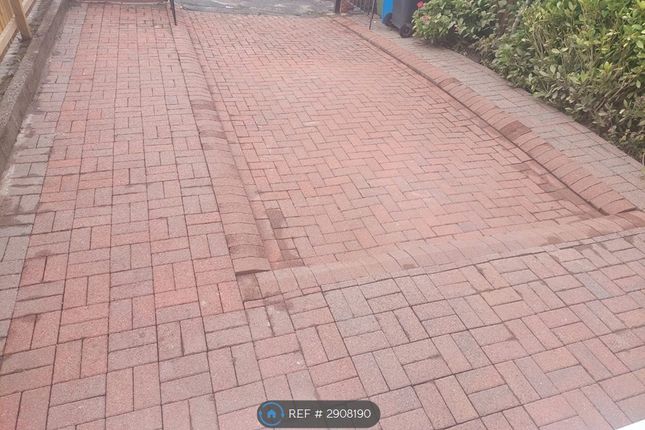 Stamperland Hill, Clarkston, Glasgow photo 2