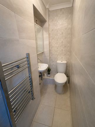 2, Woodbridge Lane, Romford photo 5